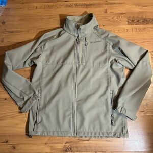 Tan Men's Large Columbia Soft Shell Zip Up Jacket